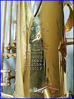 Buescher 400 Top Hat and Cane Alto Saxophone Sax B-7 317040 vintage
