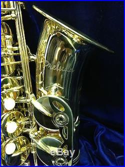 MAKE AN OFFER ON THIS BRAND NEW Selmer Prelude Alto Sax