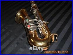 Vintage Selmer Bundy Alto Saxophone Sax Made in USA With Precieua Gig Bag